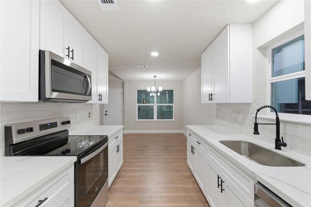 7414 Seminole Street, Baytown, TX 77521