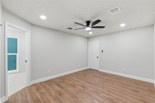 7414 Seminole Street, Baytown, TX 77521