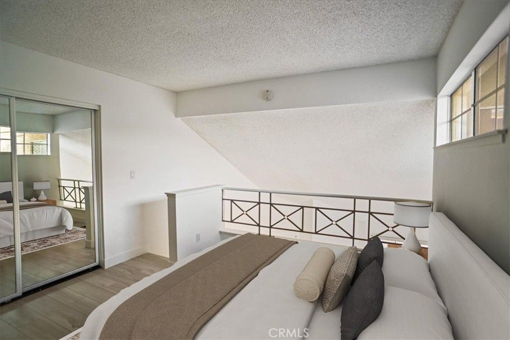 Image 11 of property listing at 23633 Del Monte 272, Valencia, CA 91355