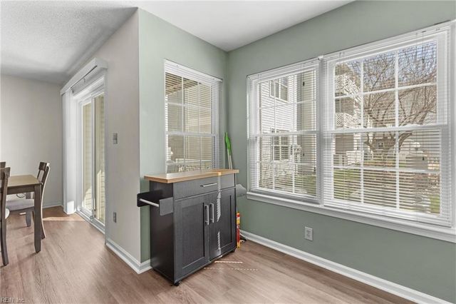 616 Shoreham Ct Apt 102, Virginia Beach, VA 23451