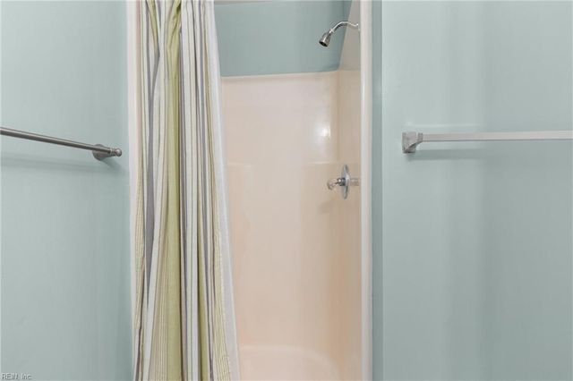 616 Shoreham Ct Apt 102, Virginia Beach, VA 23451