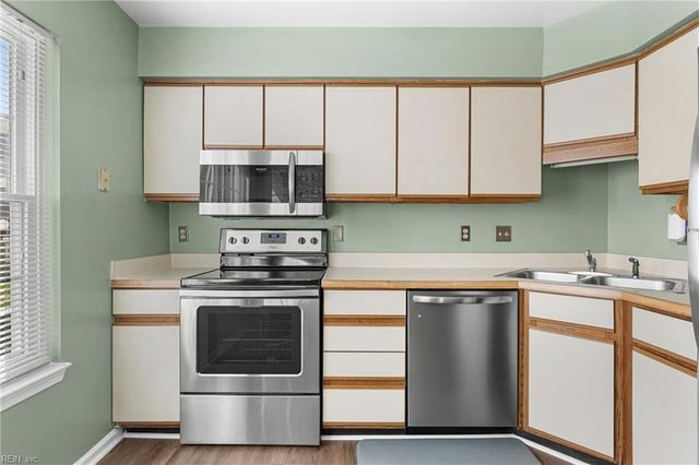 616 Shoreham Ct Apt 102, Virginia Beach, VA 23451