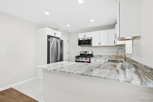 15100 Hubbell Street, Detroit, MI 48227