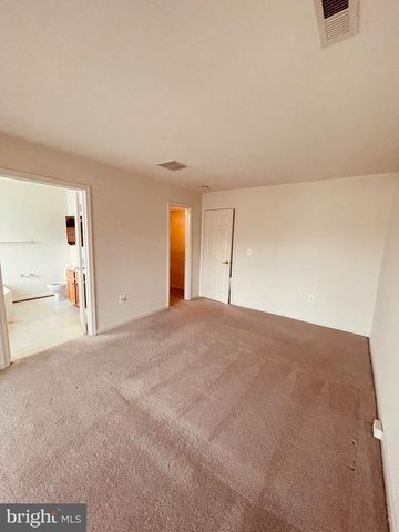 16802 SWEENEY LN, Woodbridge, VA 22191