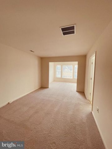 16802 SWEENEY LN, Woodbridge, VA 22191