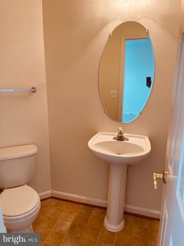 16802 SWEENEY LN, Woodbridge, VA 22191