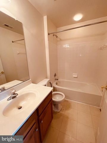 16802 SWEENEY LN, Woodbridge, VA 22191