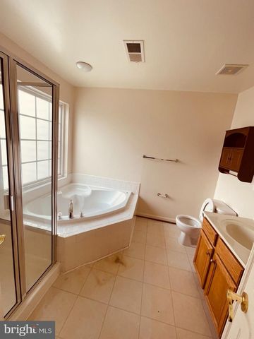 16802 SWEENEY LN, Woodbridge, VA 22191