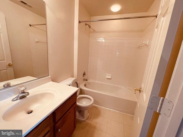 16802 SWEENEY LN, Woodbridge, VA 22191