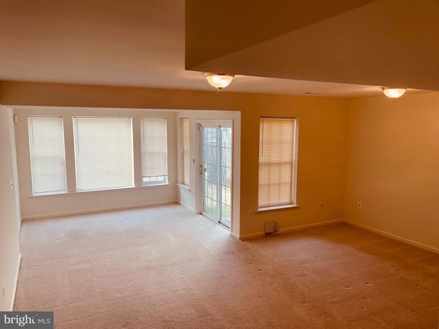 16802 SWEENEY LN, Woodbridge, VA 22191