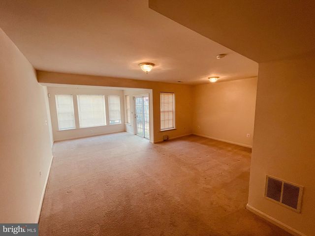 16802 SWEENEY LN, Woodbridge, VA 22191