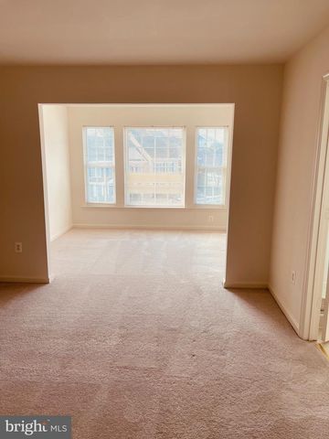 16802 SWEENEY LN, Woodbridge, VA 22191