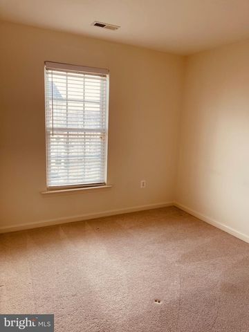 16802 SWEENEY LN, Woodbridge, VA 22191