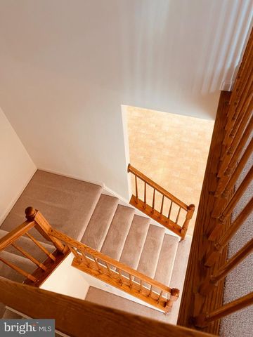 16802 SWEENEY LN, Woodbridge, VA 22191