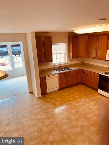 16802 SWEENEY LN, Woodbridge, VA 22191