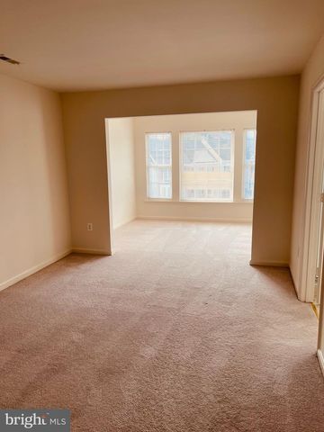 16802 SWEENEY LN, Woodbridge, VA 22191