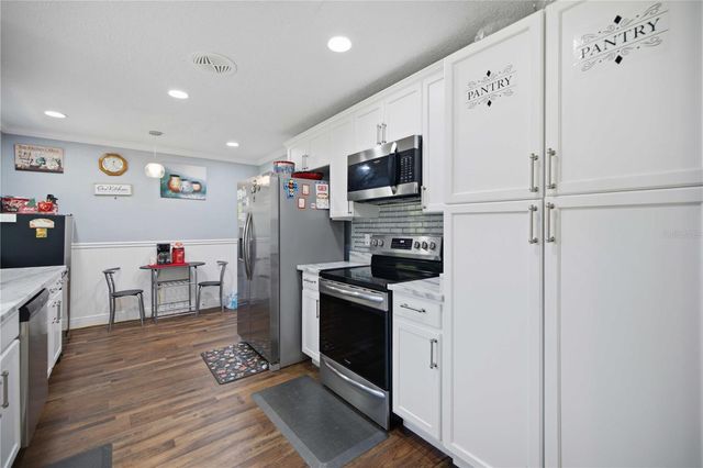 4218 SE 14TH PLACE, Ocala, FL 34471