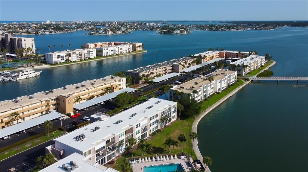7465 BAY ISLAND DRIVE S 213, South Pasadena, FL 33707