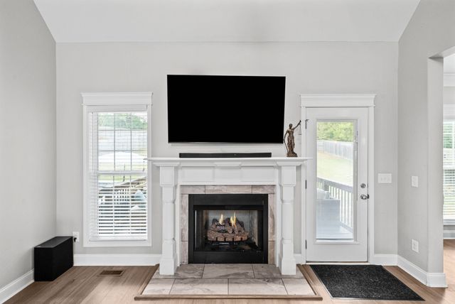 4350 Memory Ln, Adams, TN 37010