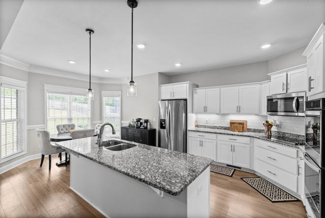 4350 Memory Ln, Adams, TN 37010