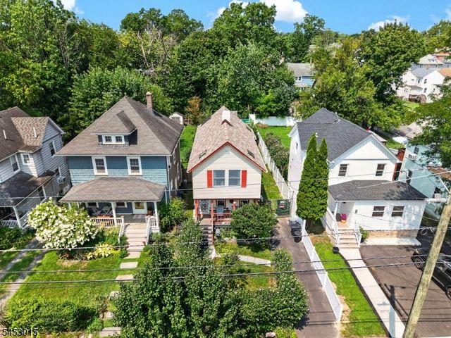 504 W Broad St, Westfield Town, NJ 07090