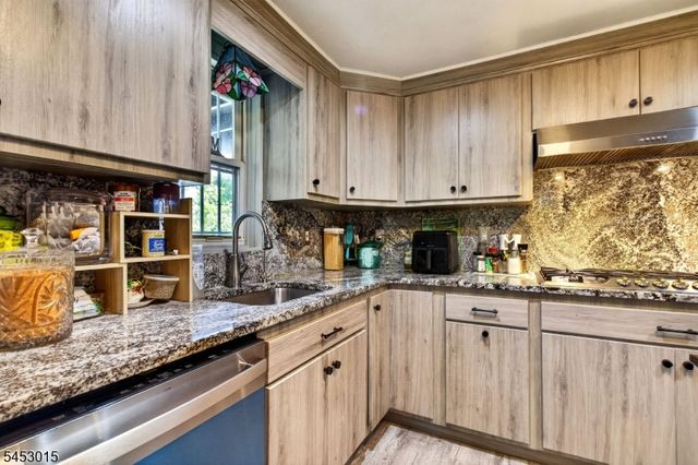 504 W Broad St, Westfield Town, NJ 07090