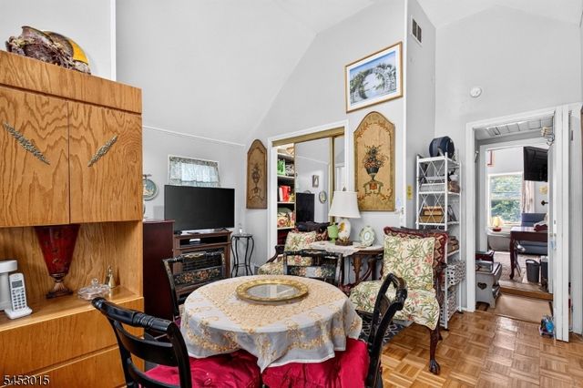 504 W Broad St, Westfield Town, NJ 07090