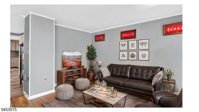 504 W Broad St, Westfield Town, NJ 07090