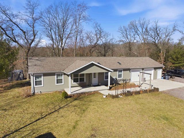 S1919 Whitetail Drive, Reedsburg, WI 53959