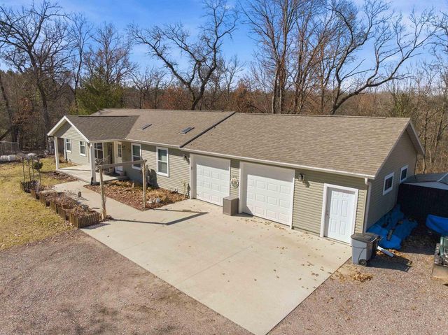 S1919 Whitetail Drive, Reedsburg, WI 53959