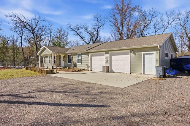 S1919 Whitetail Drive, Reedsburg, WI 53959