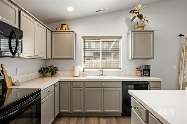 7565 E Bratton Dr., Nampa, ID 83687