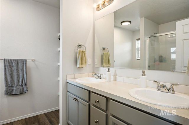 7565 E Bratton Dr., Nampa, ID 83687