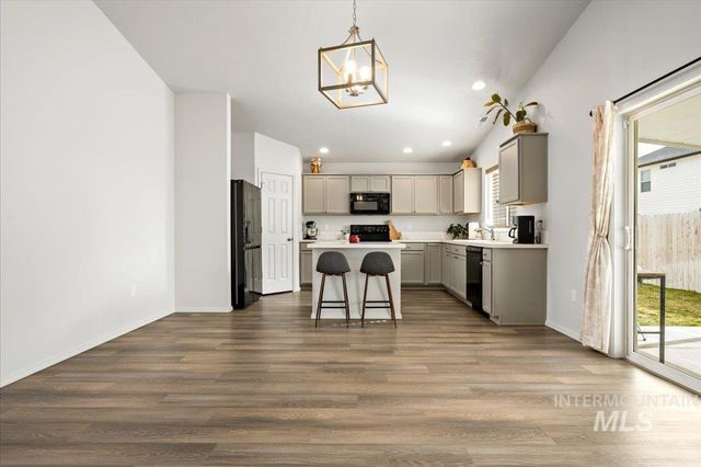 7565 E Bratton Dr., Nampa, ID 83687