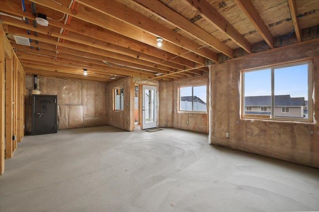 8553 N James Dr, Spokane, WA 99208