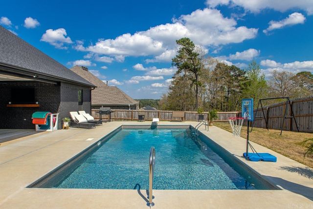 132 Harmony Village Drive, Haskell, AR 72015