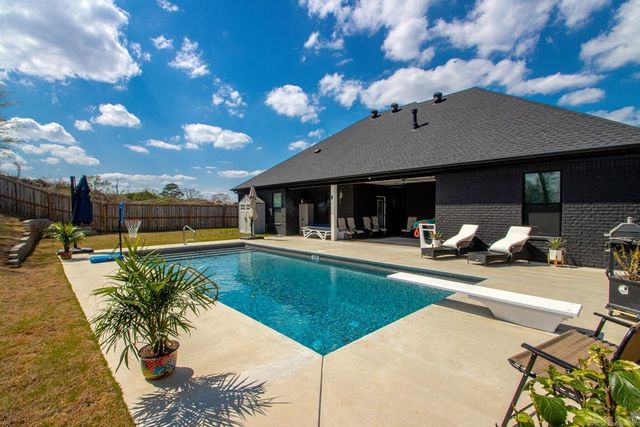 132 Harmony Village Drive, Haskell, AR 72015