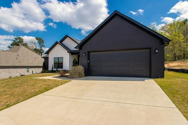 132 Harmony Village Drive, Haskell, AR 72015