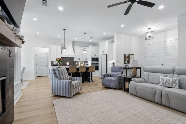 132 Harmony Village Drive, Haskell, AR 72015