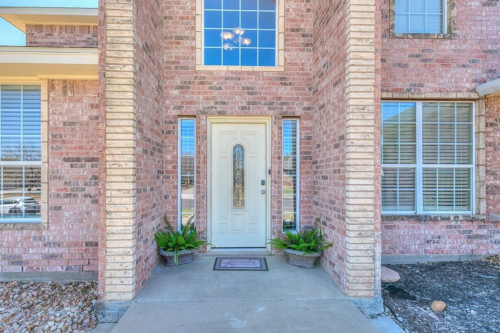 Image 4 of property listing at 6017 Melrose Ave, San Angelo, TX 76901