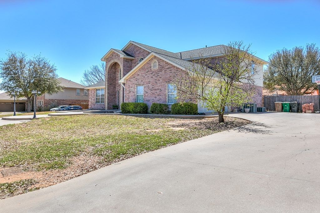 Image 5 of property listing at 6017 Melrose Ave, San Angelo, TX 76901