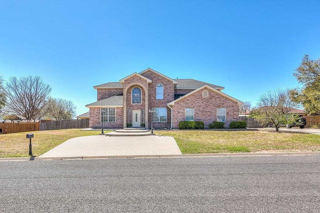 Image 6 of property listing at 6017 Melrose Ave, San Angelo, TX 76901