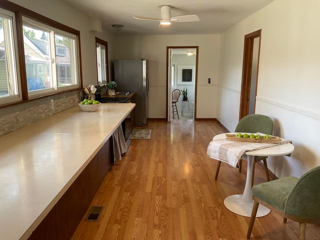 20425 Powers Avenue, Dearborn Heights, MI 48125