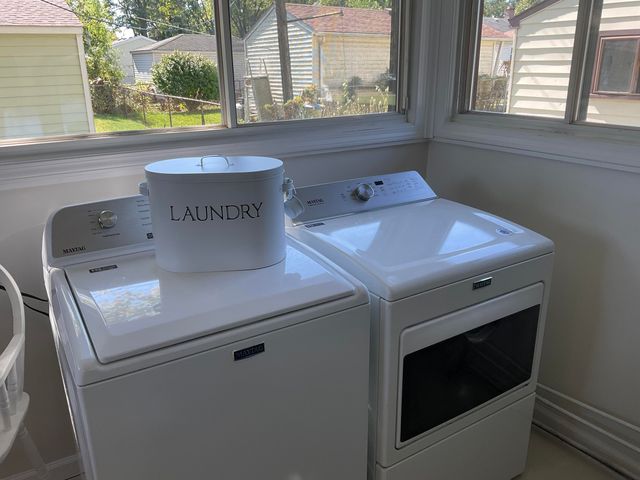 20425 Powers Avenue, Dearborn Heights, MI 48125