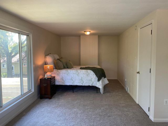 20425 Powers Avenue, Dearborn Heights, MI 48125