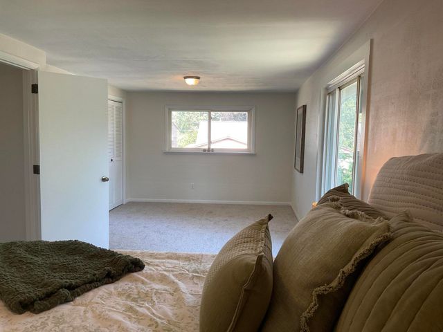 20425 Powers Avenue, Dearborn Heights, MI 48125