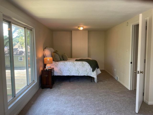 20425 Powers Avenue, Dearborn Heights, MI 48125