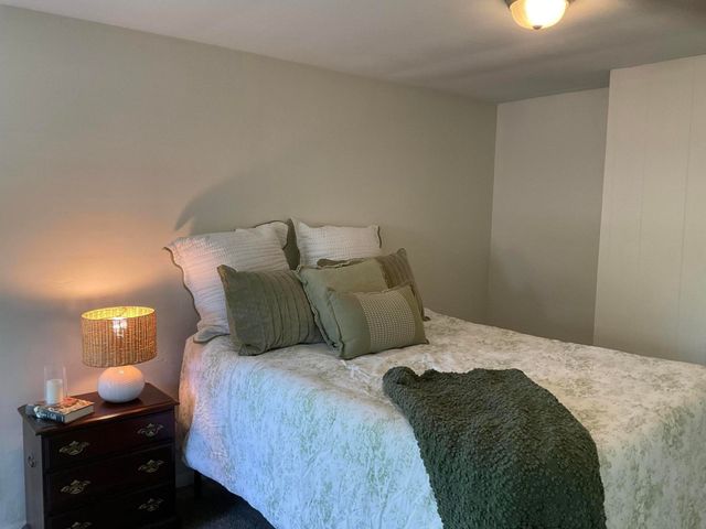 20425 Powers Avenue, Dearborn Heights, MI 48125