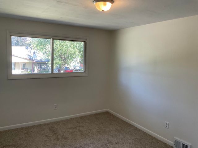 20425 Powers Avenue, Dearborn Heights, MI 48125