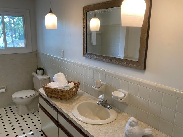 20425 Powers Avenue, Dearborn Heights, MI 48125